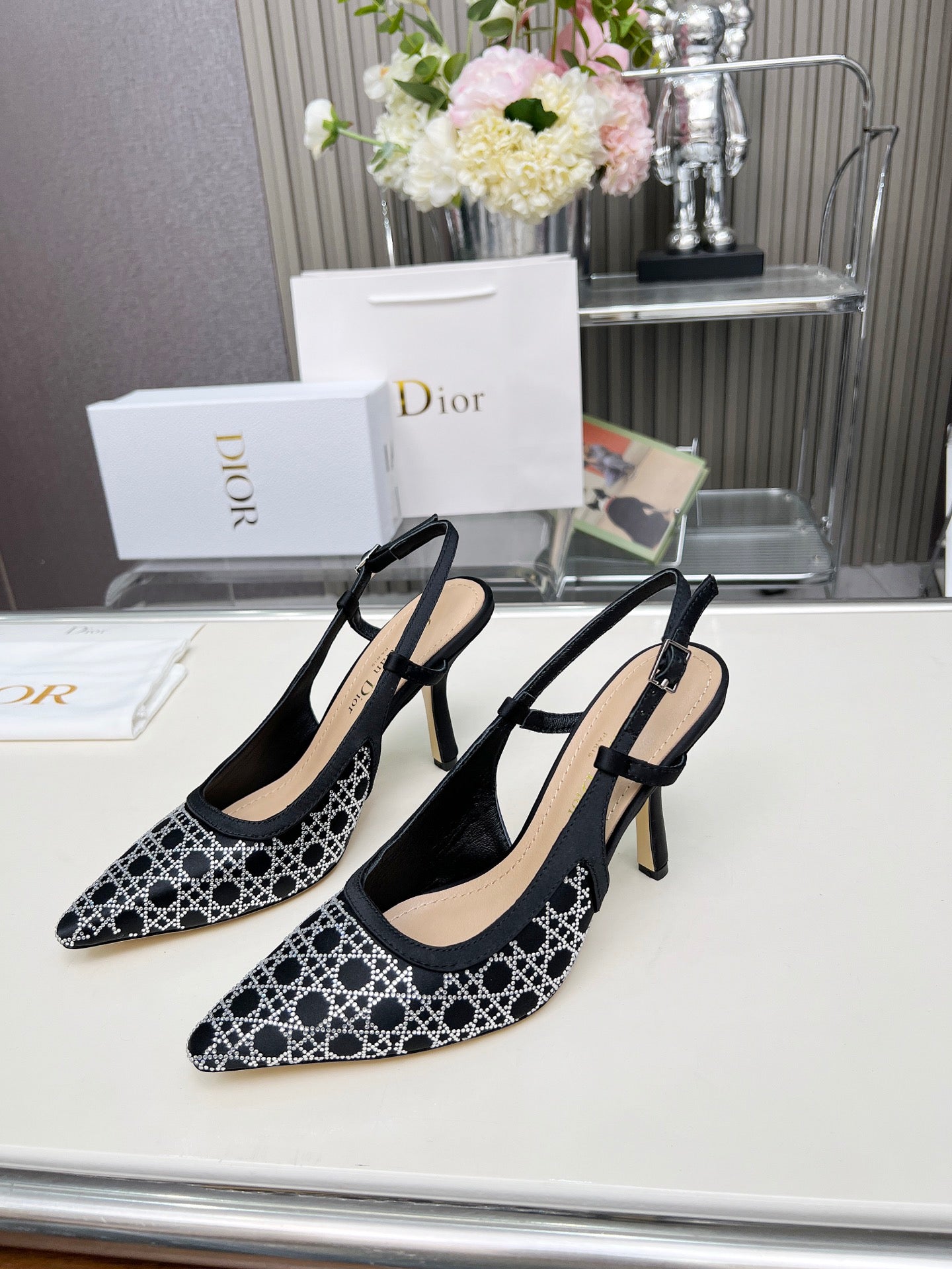 295QD116Z Popular high-quality leather  High heels