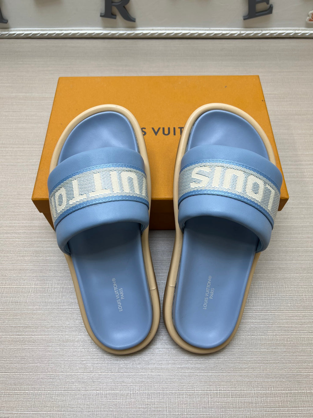 535ZE298Z Popular Slippers
