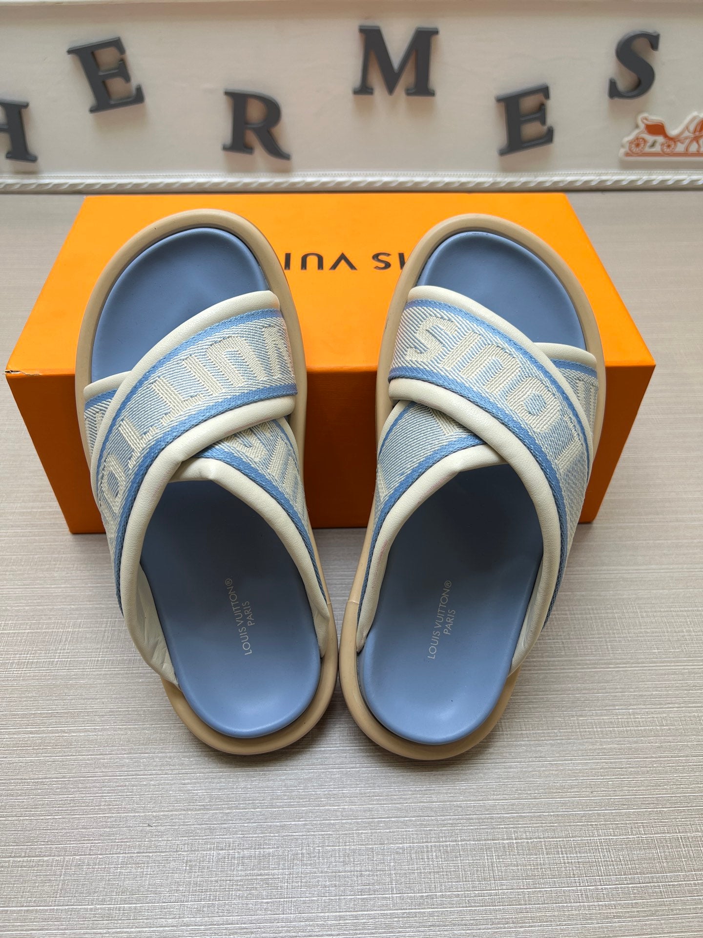 535ZE270Z Popular Slippers