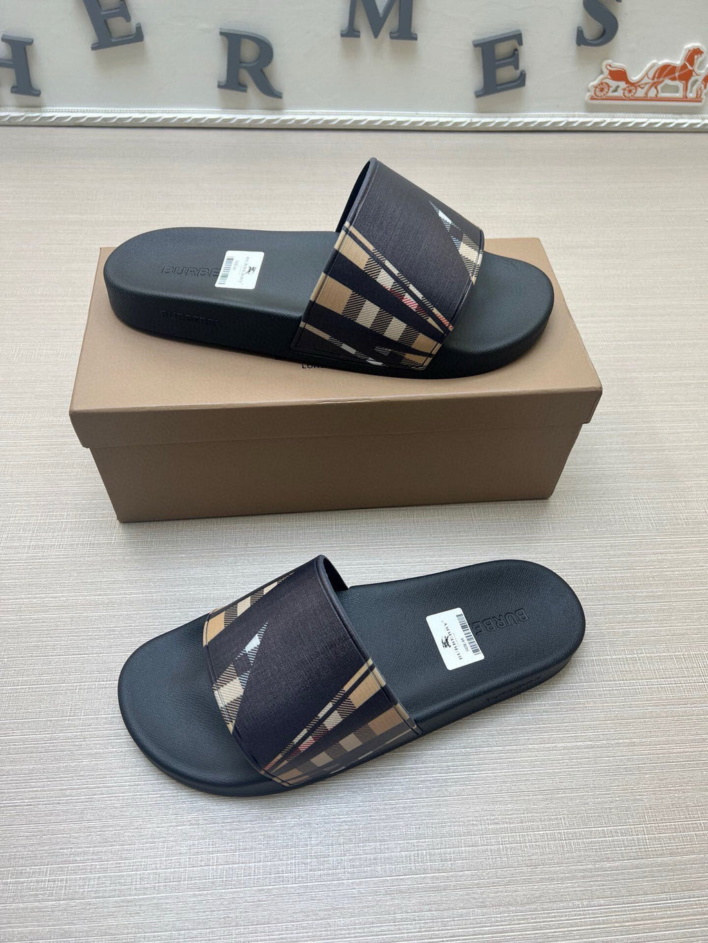 535ZR251Z Popular Slippers