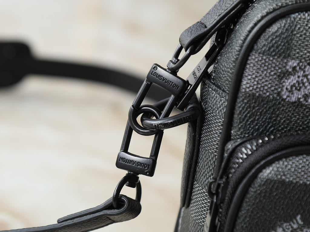B1P46E110 Popular leather bag