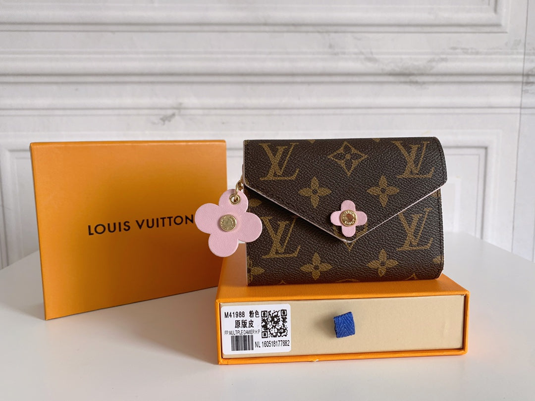 146PE54B Popular leather  Wallets