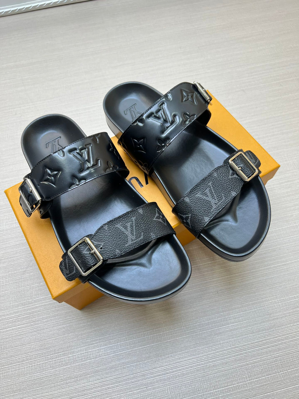 54E87Z Popular slippers
