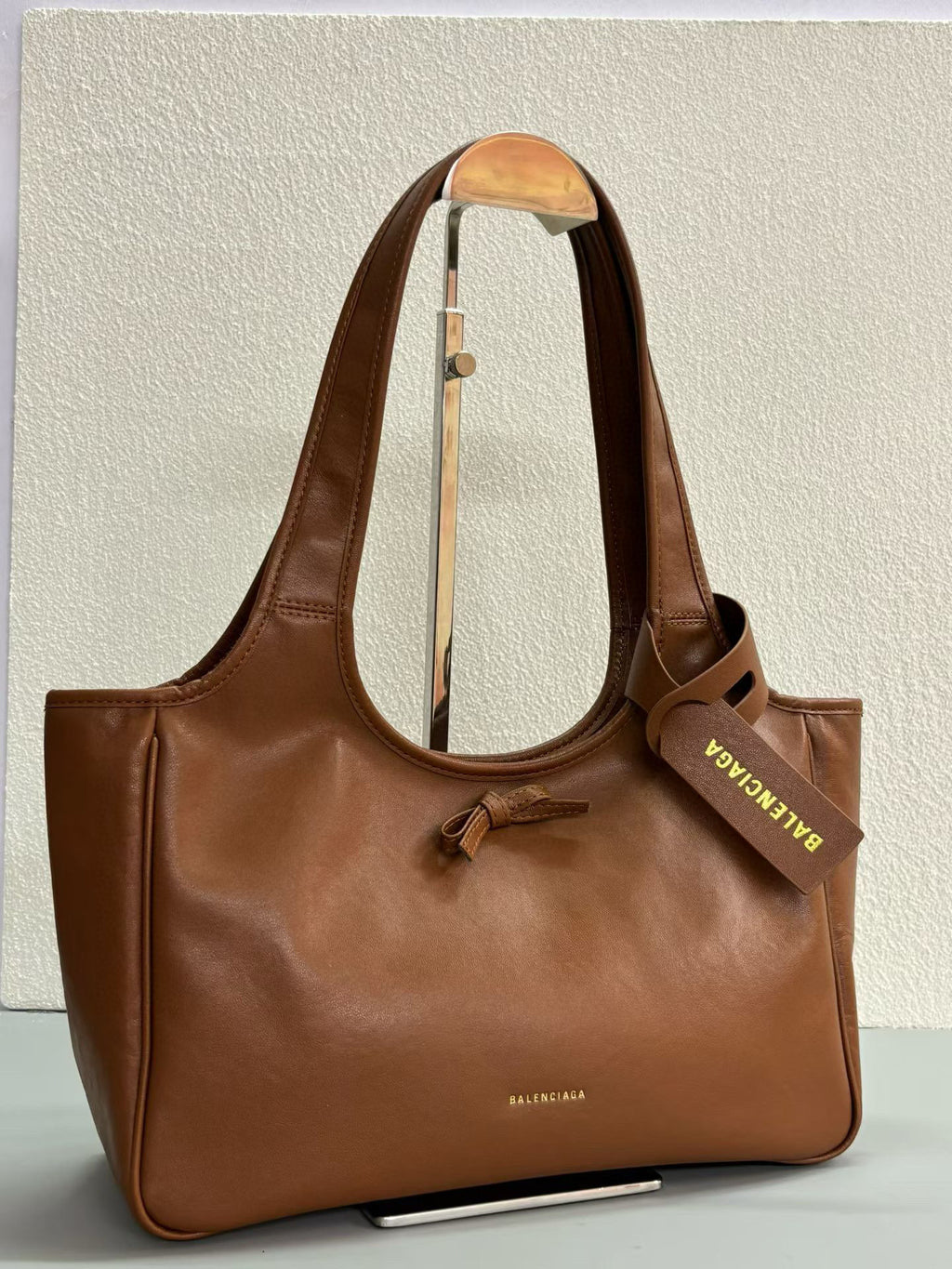 B1P46J143 Popular leather bags