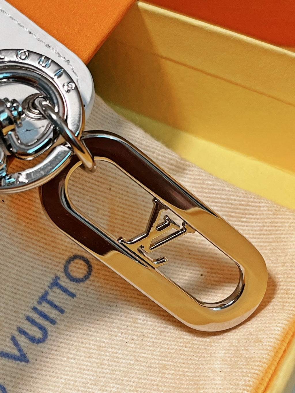 14E61A  Popular key closure
