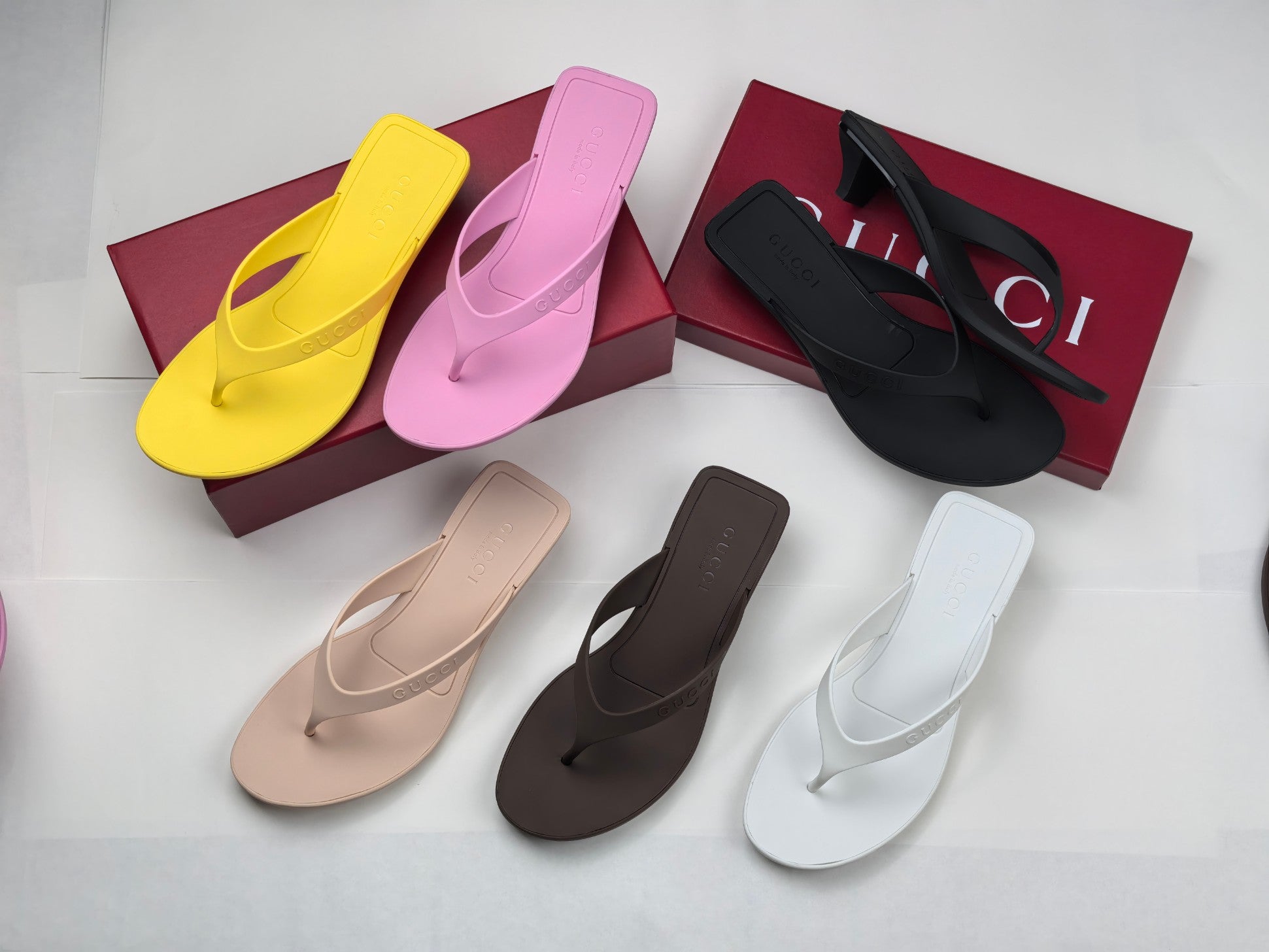 Z2X66B66  Popular high-quality slippers