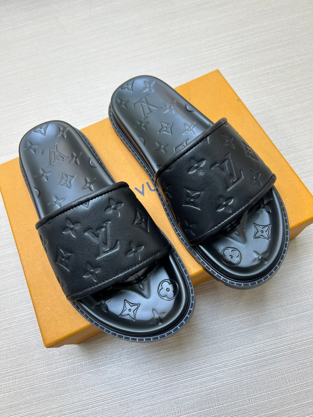 535ZE304Z Popular Slippers