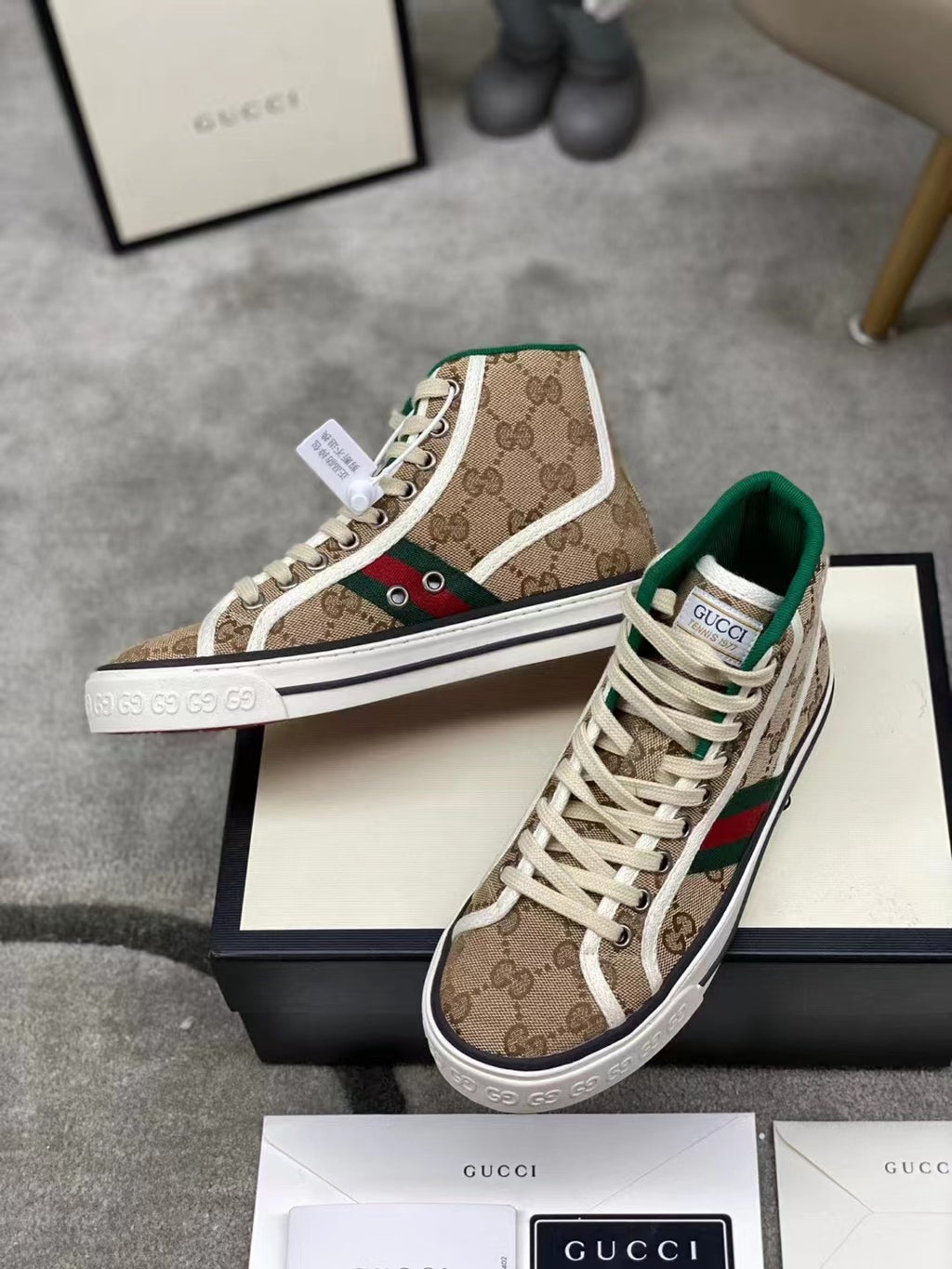 2YB47Z Popular shoes