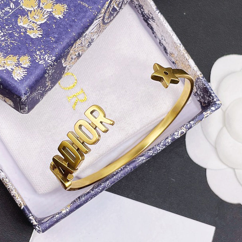 3D402K  Popular Bracelets