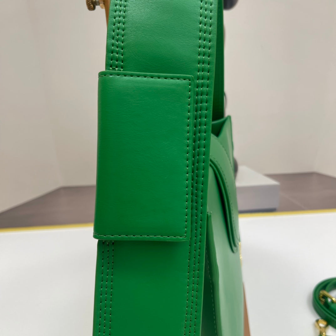 136PA33B Popular leather bag