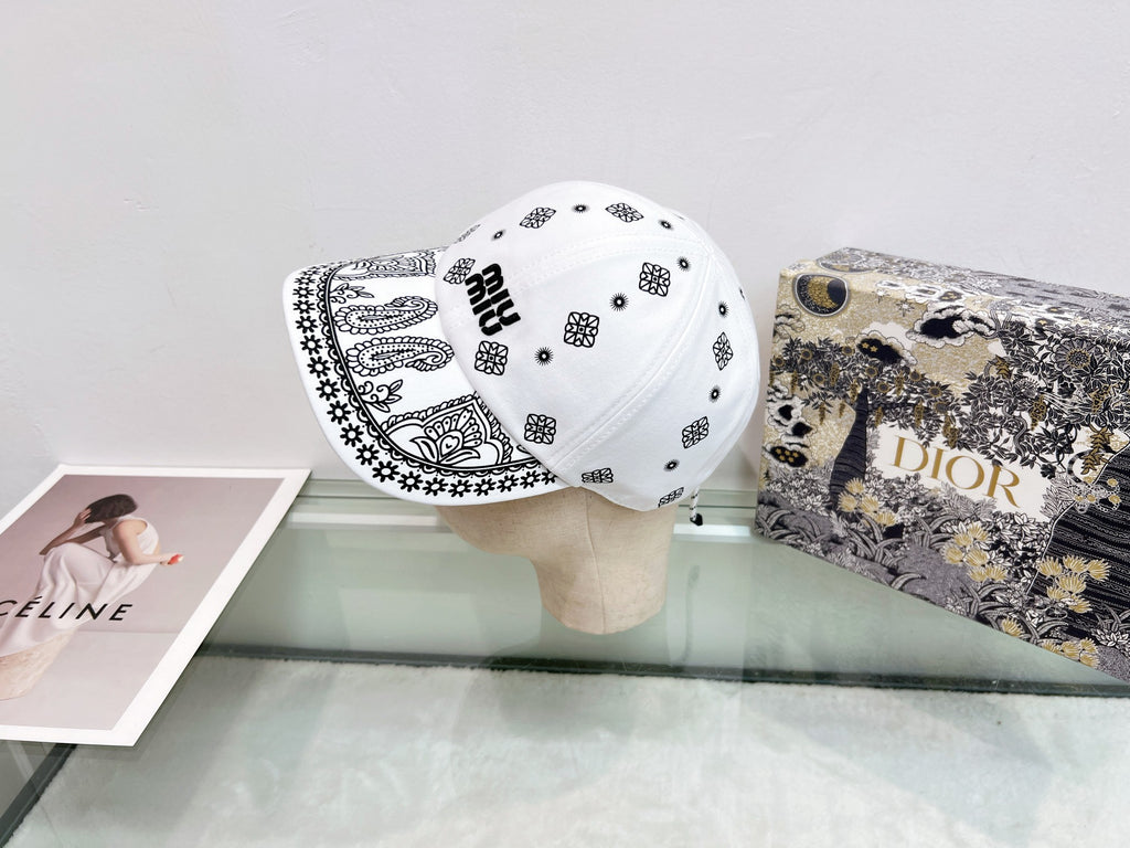 15QA82M Popular hats