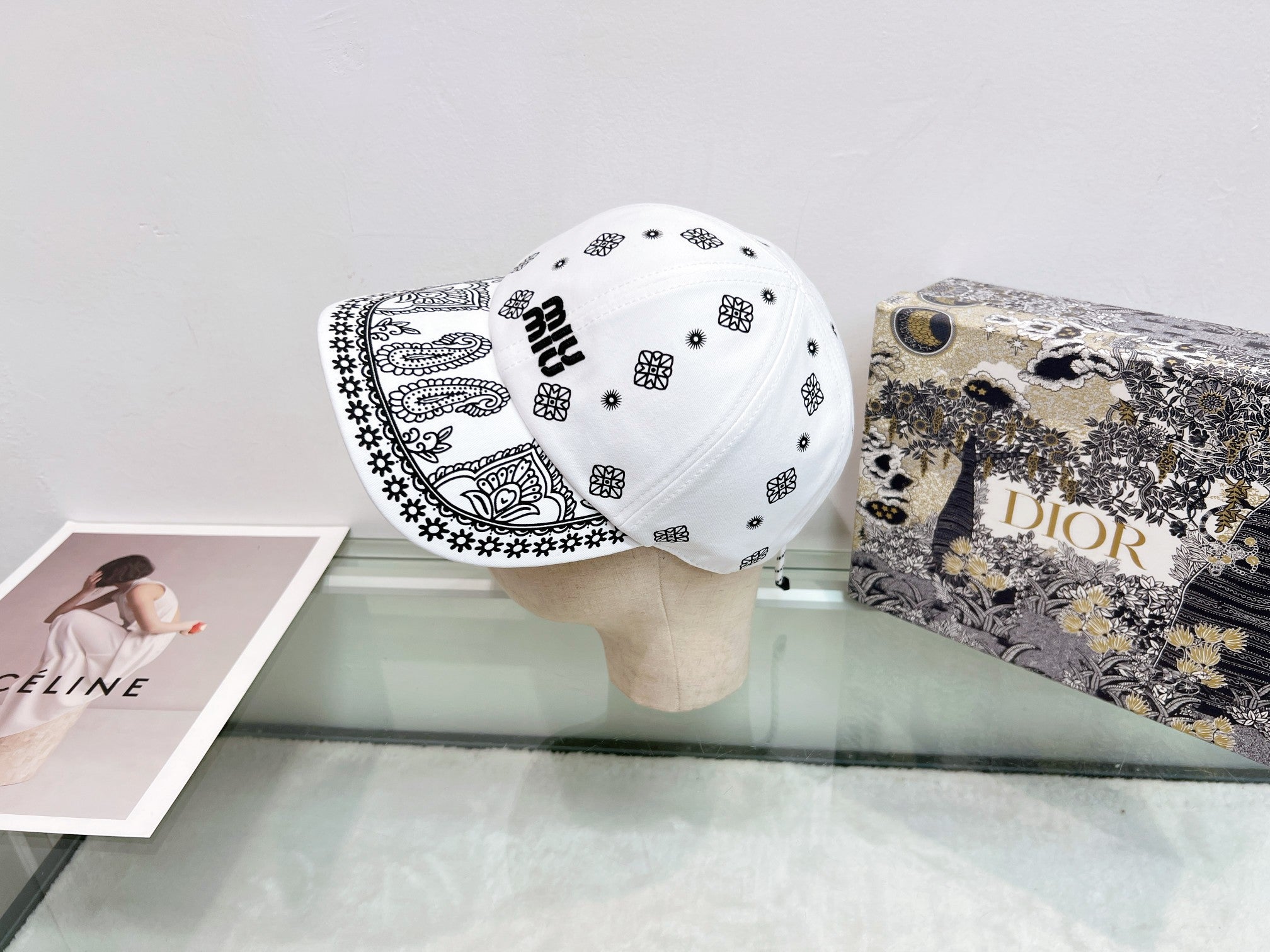 15QA82M Popular hats