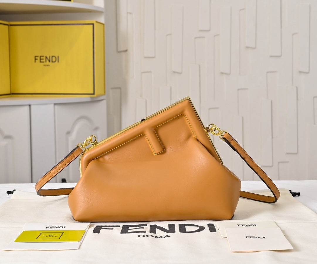 B1N46F8 Popular leather bag