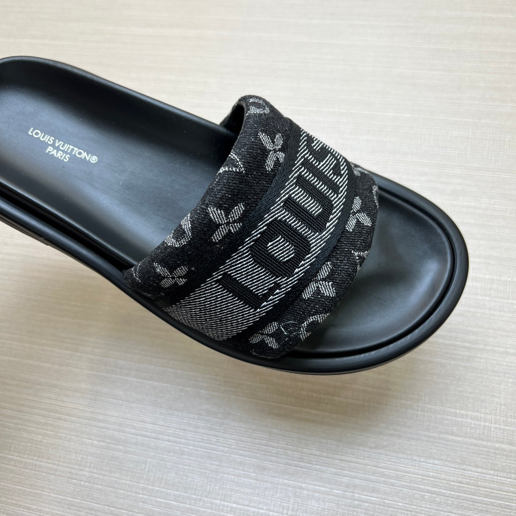535ZE300Z Popular Slippers