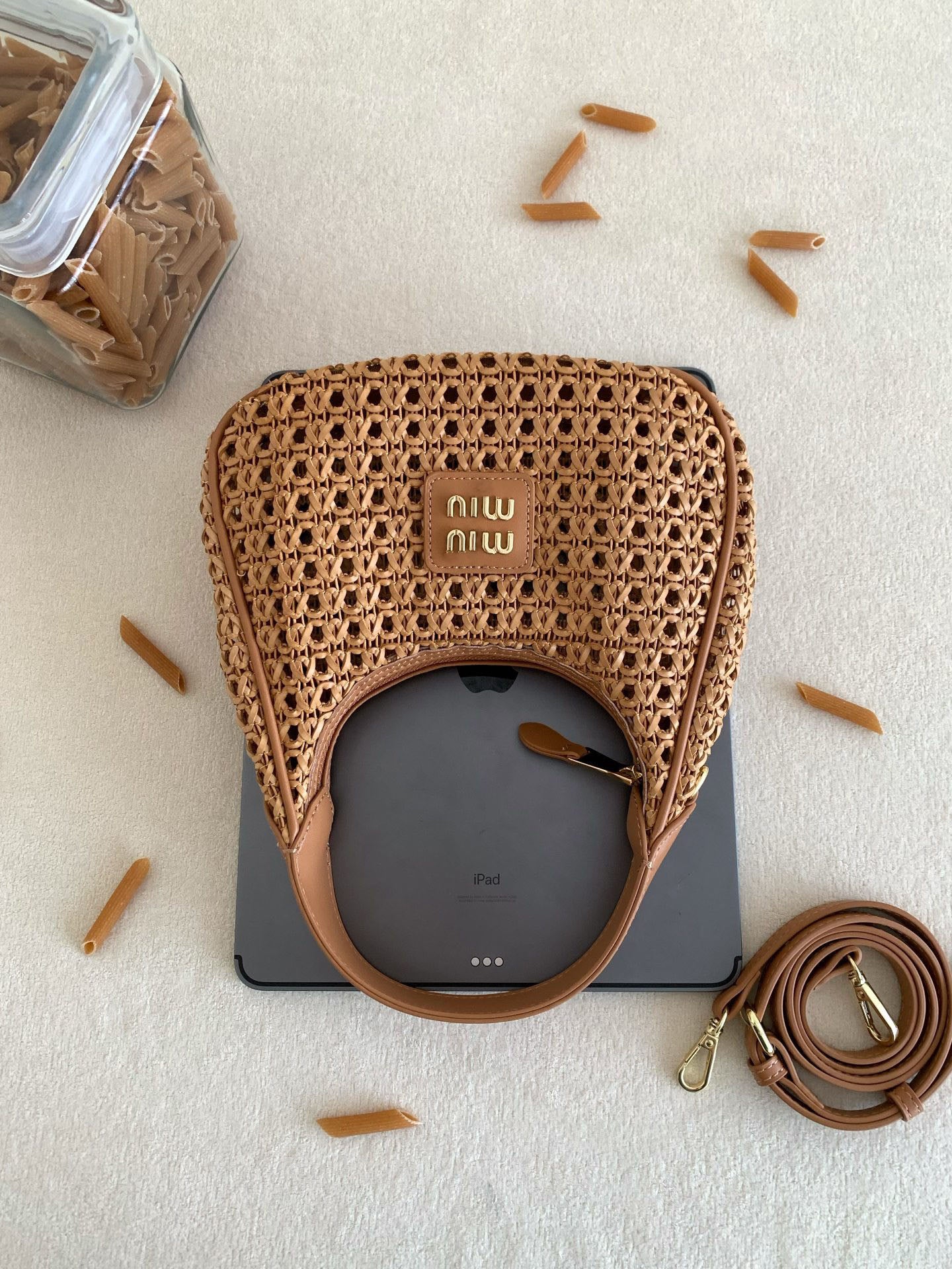 136PA51B Popular woven bag