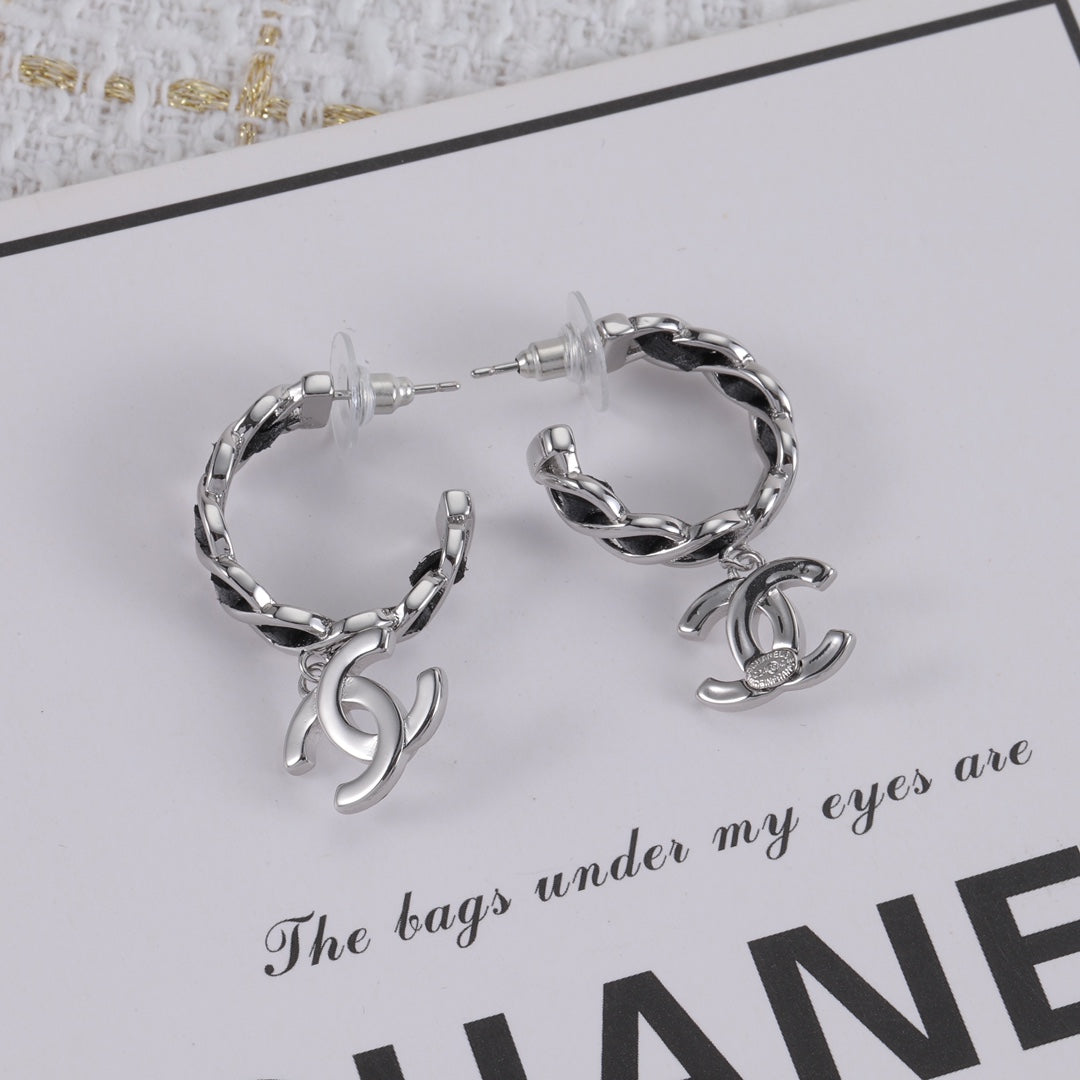 14C784E Popular  Earrings