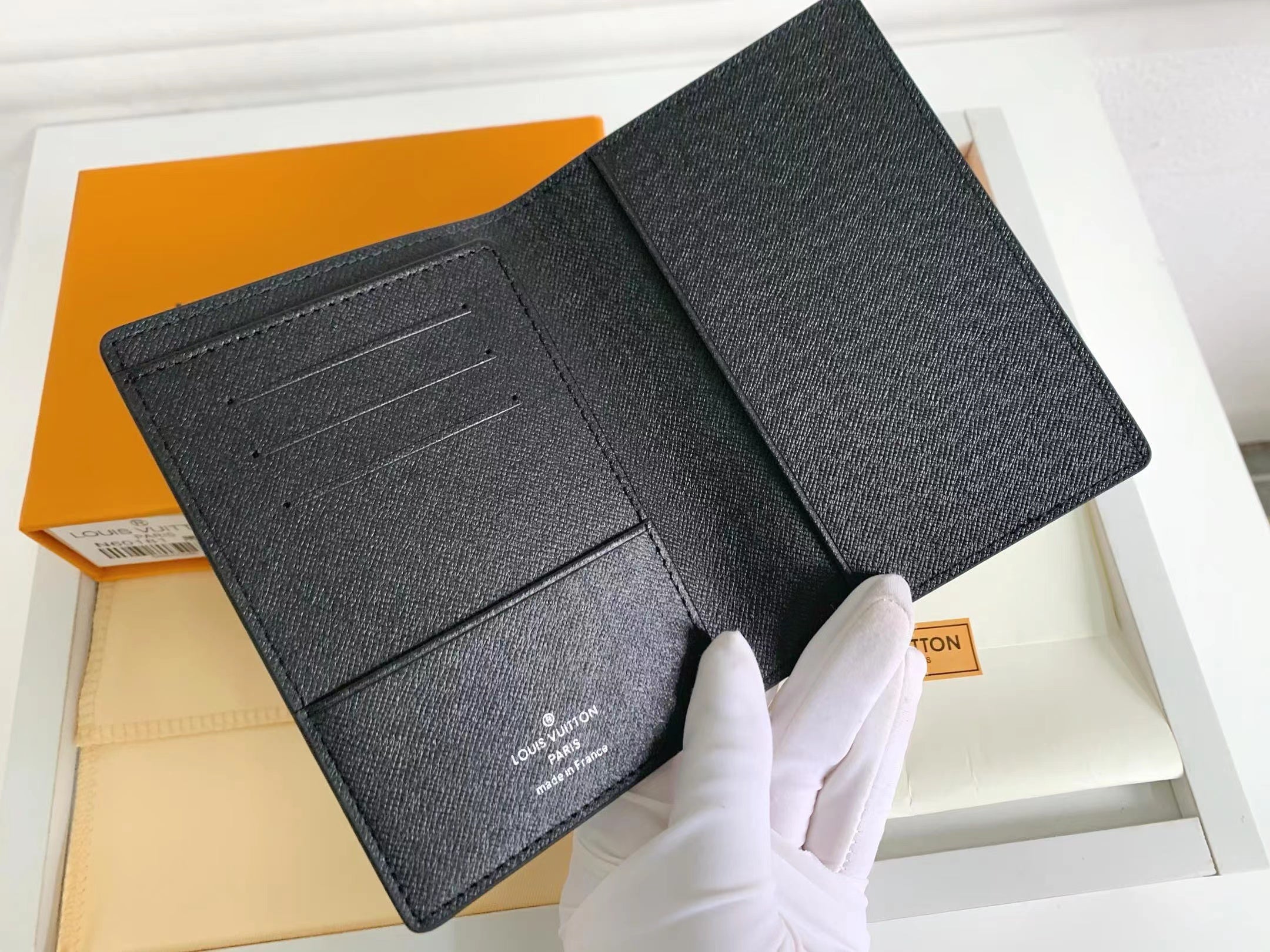 AE300B Popular  leather wallets