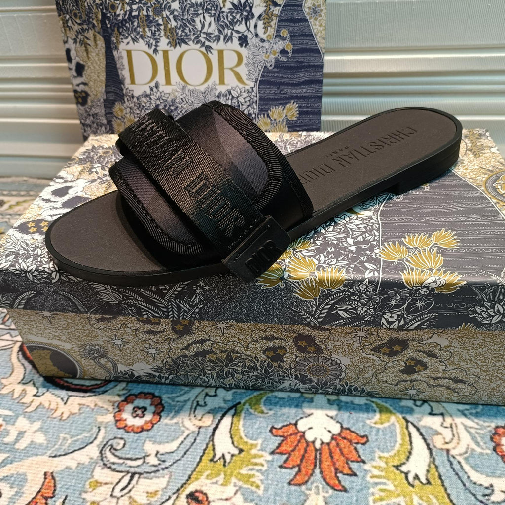 14D20Z Popular Slippers