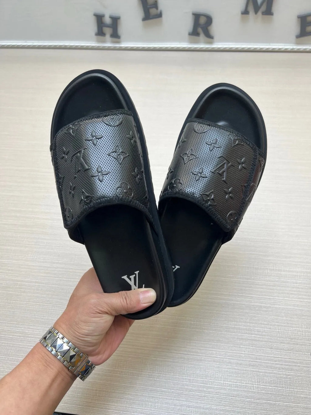 5WE253Z Popular Slippers