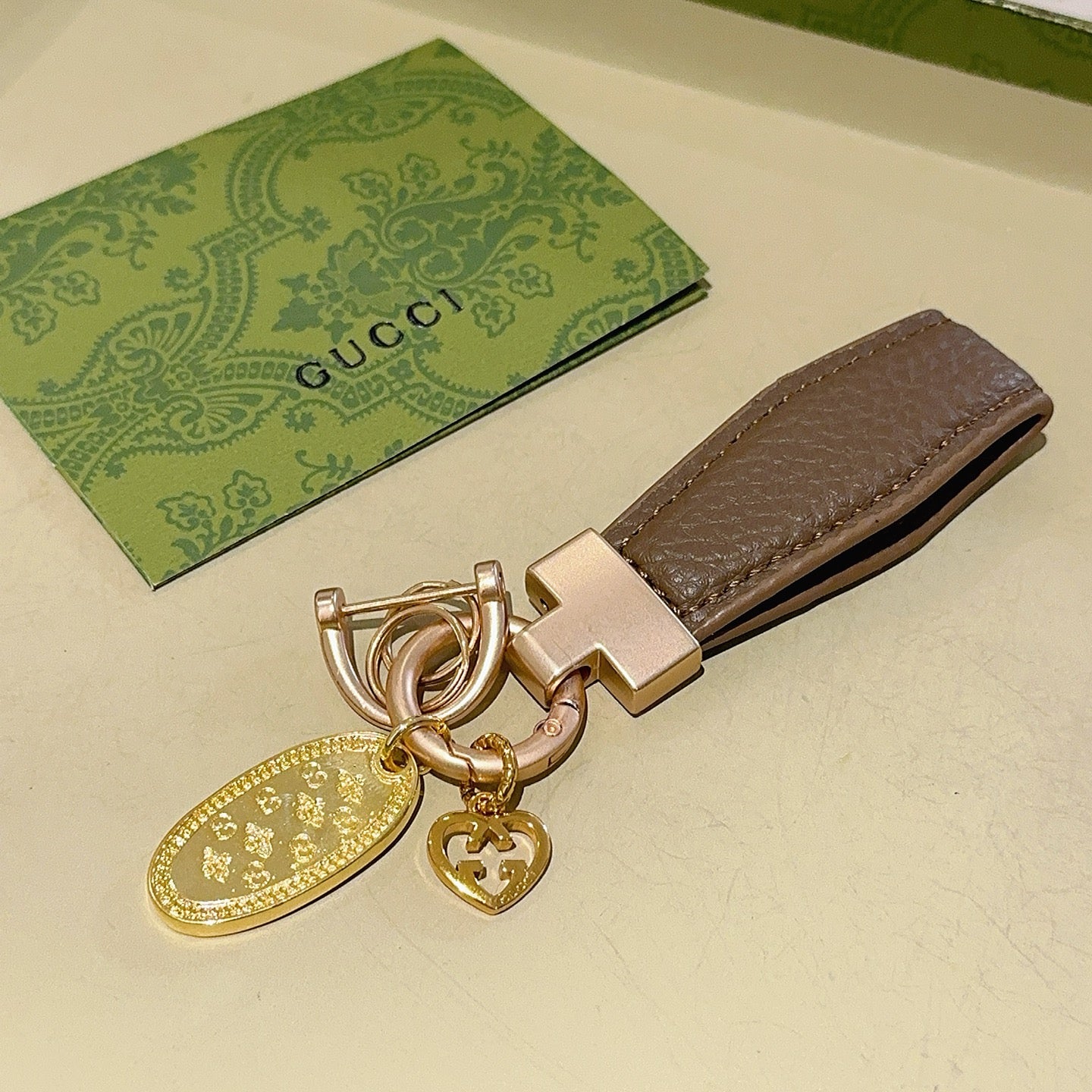 35ZB82A Popular bag 's charms accessories