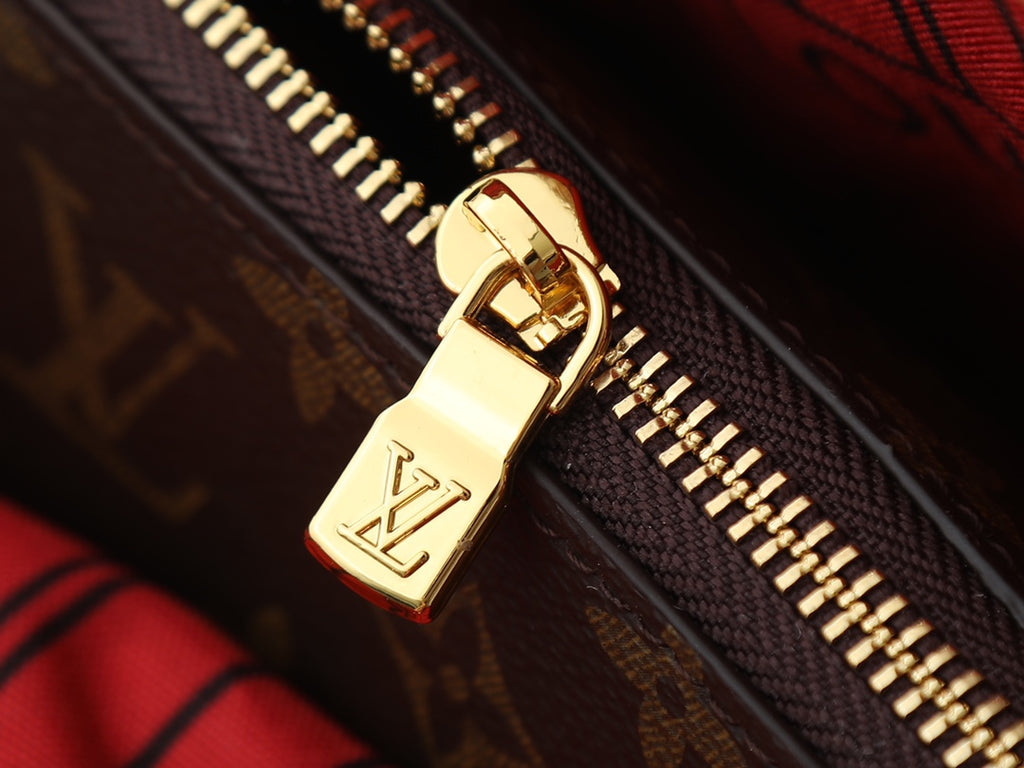 146PE107B Popular leather bag
