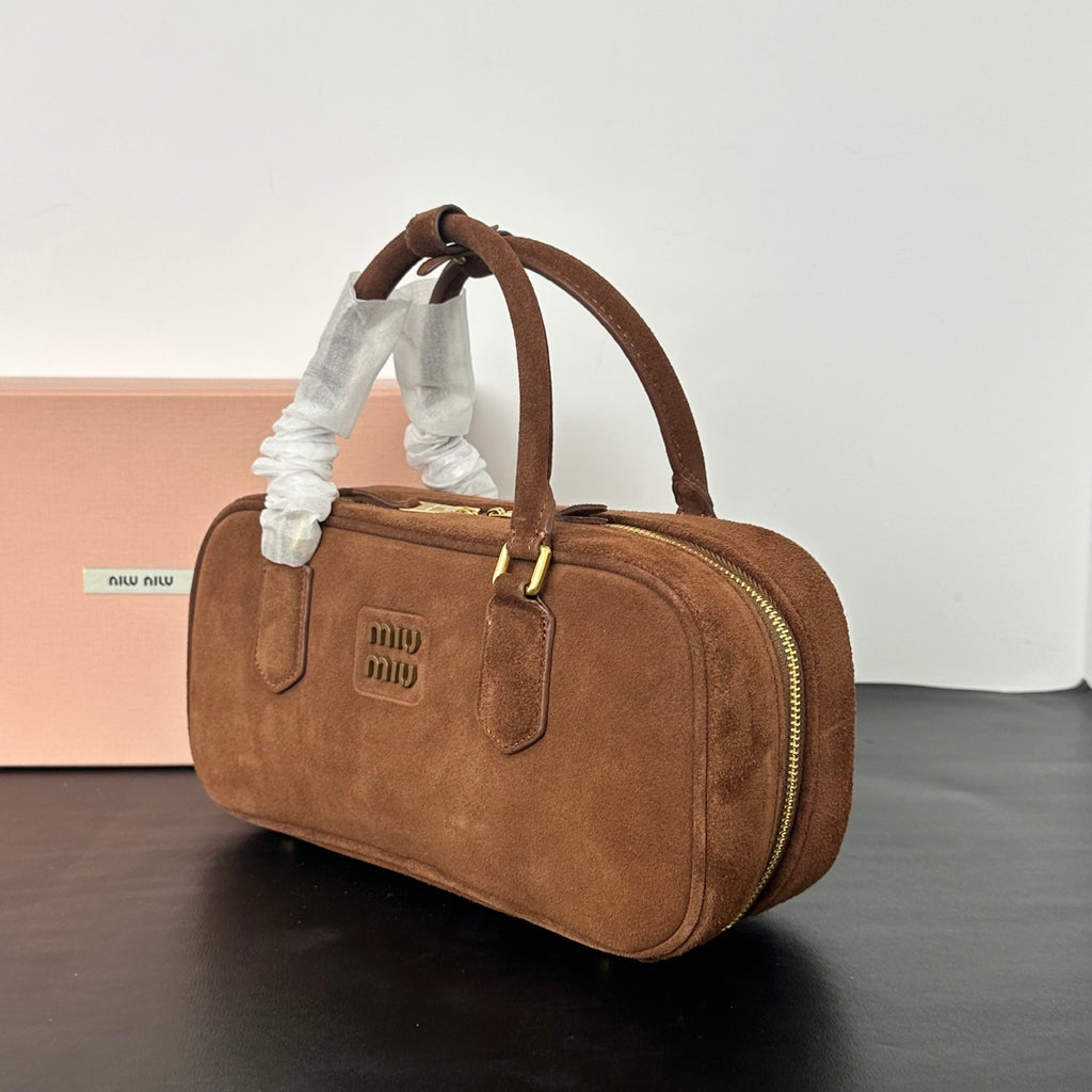 146PA153B Popular leather bags