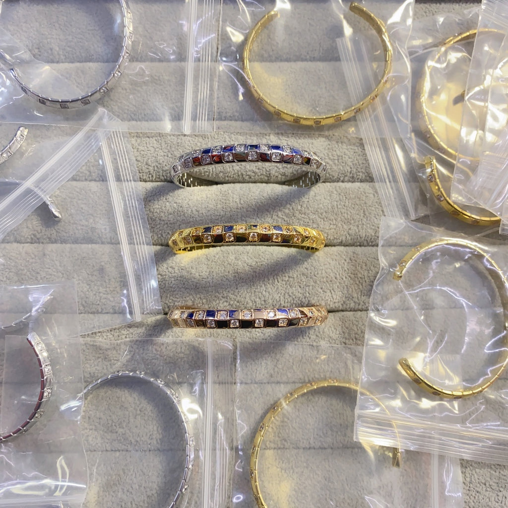 15QE100K  Popular Bracelets