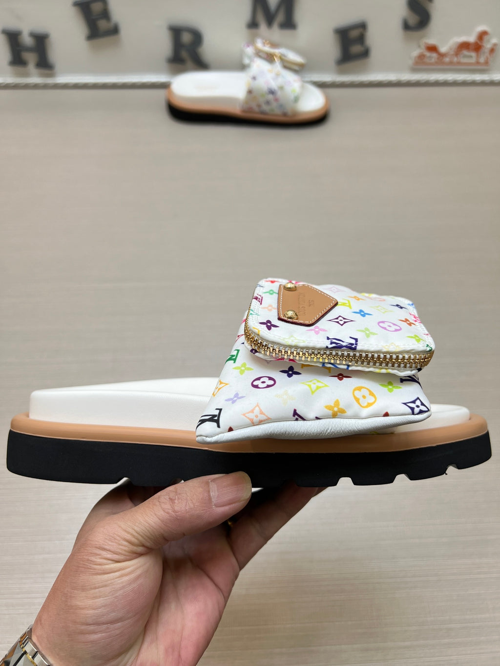 5LE219Z Popular Slippers