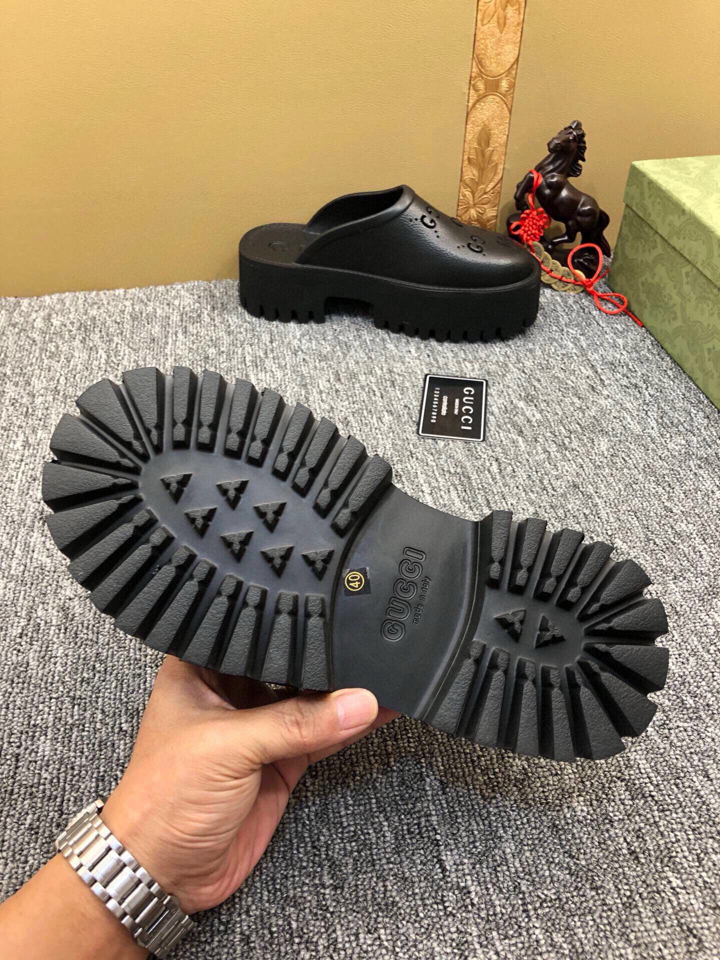 5WB244Z Popular Slippers