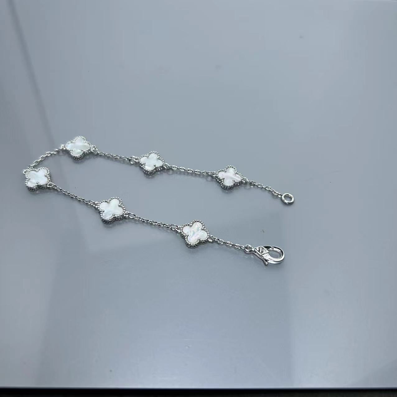 5XVA183K  Popular bracelets 6 flowers mini size 0.9cm flower