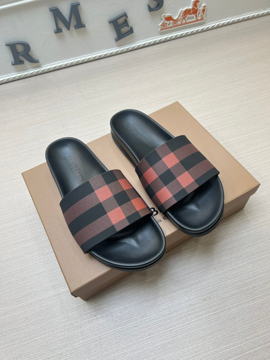 54R119Z Popular slippers