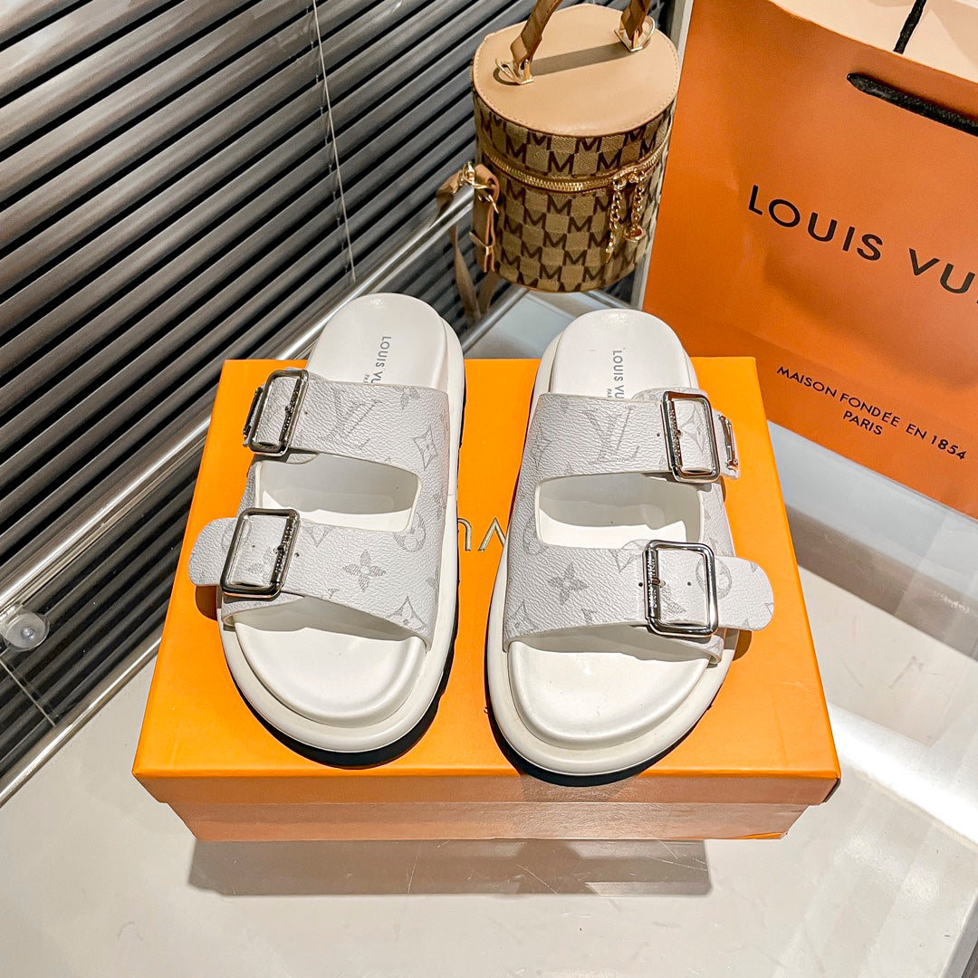 14E194Z Popular Slippers