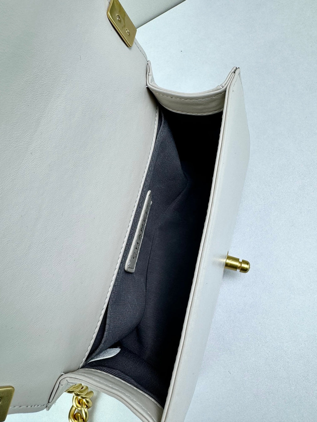 136PC16B Popular leather bag