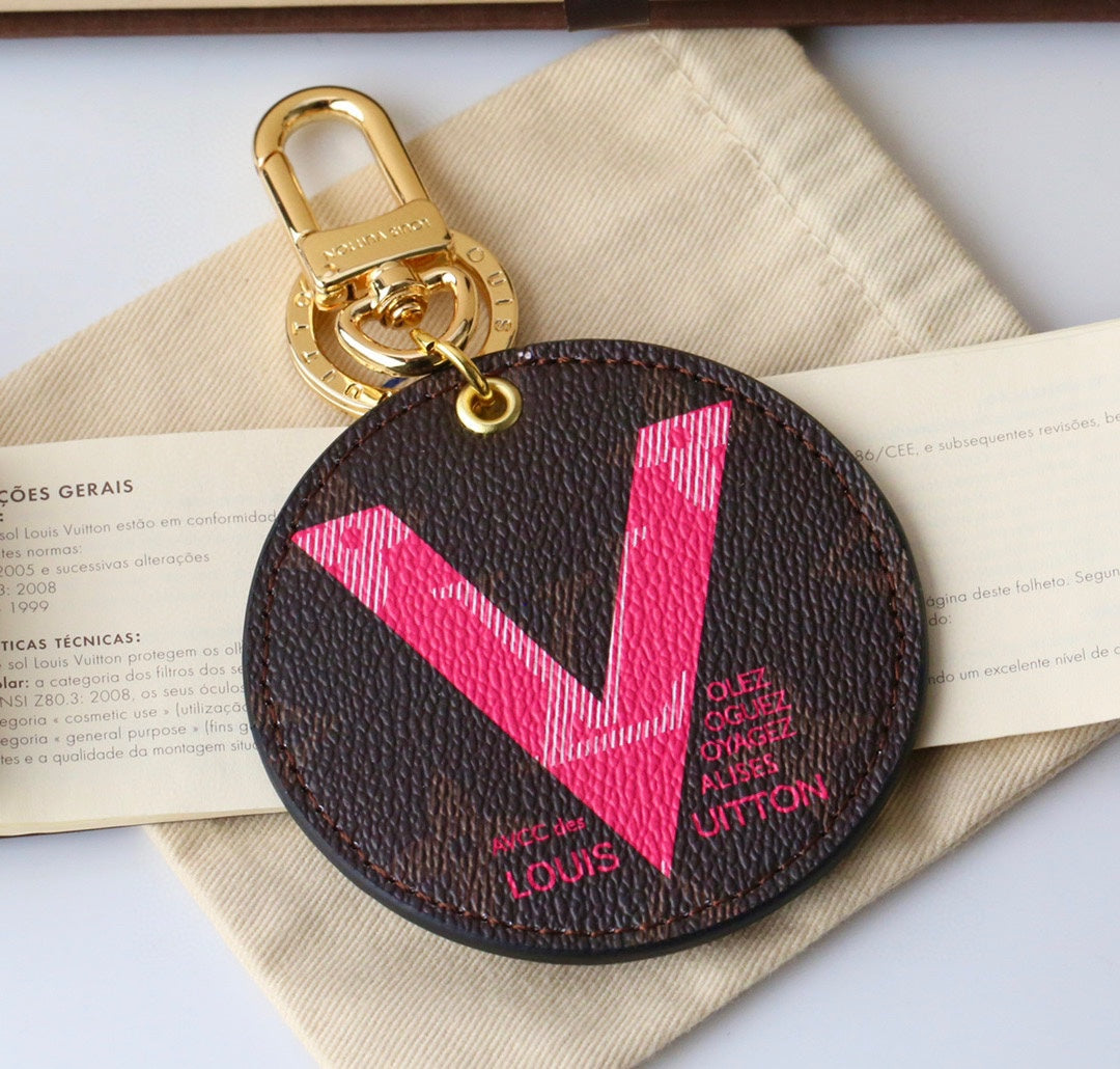 35QE23A Popular bag 's charms accessories