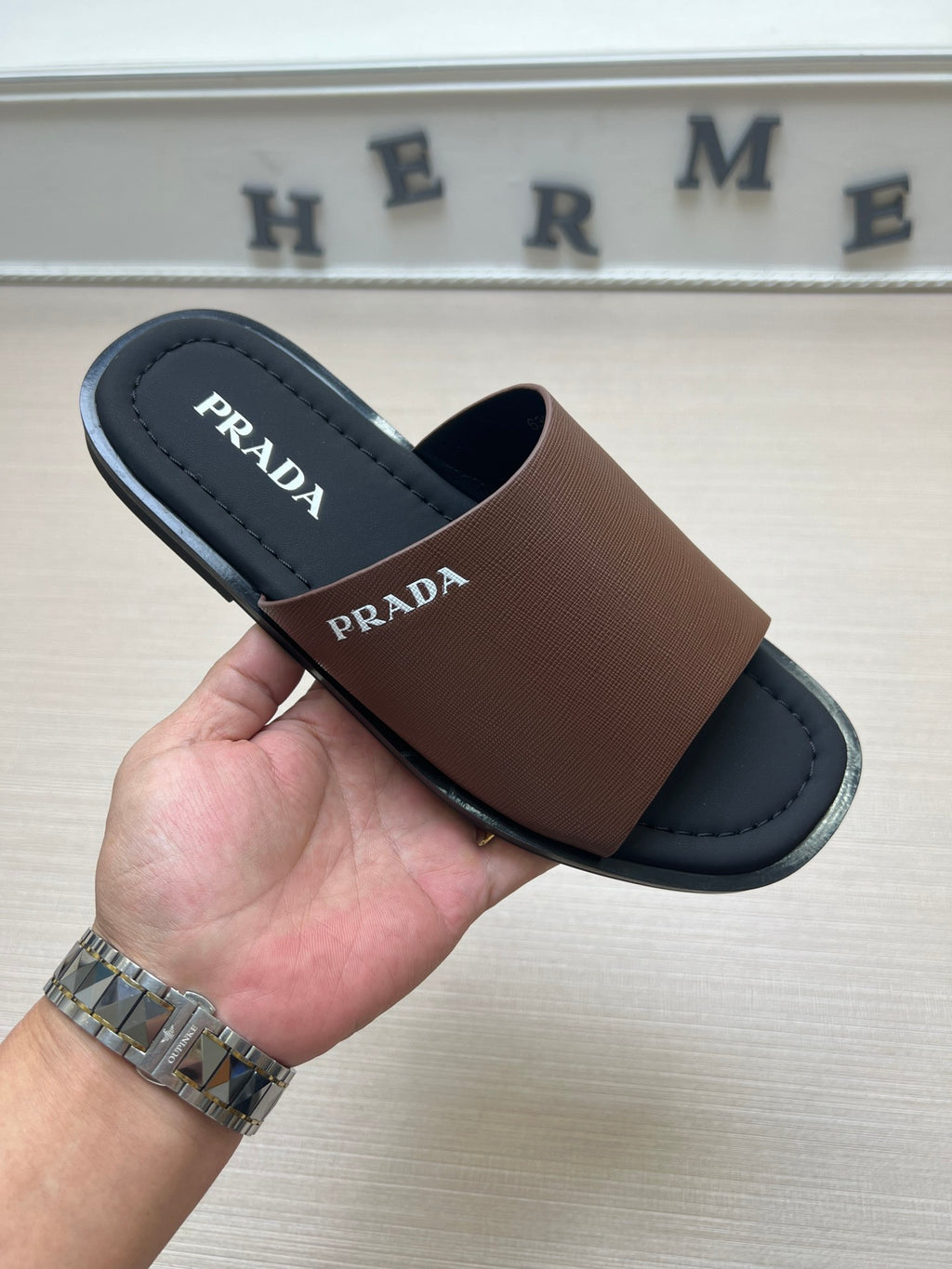 54PD76Z Popular slippers