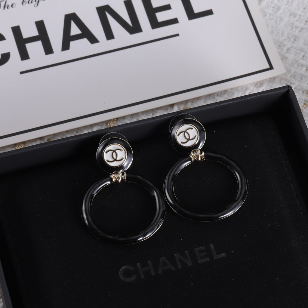 14C307E Popular Earrings