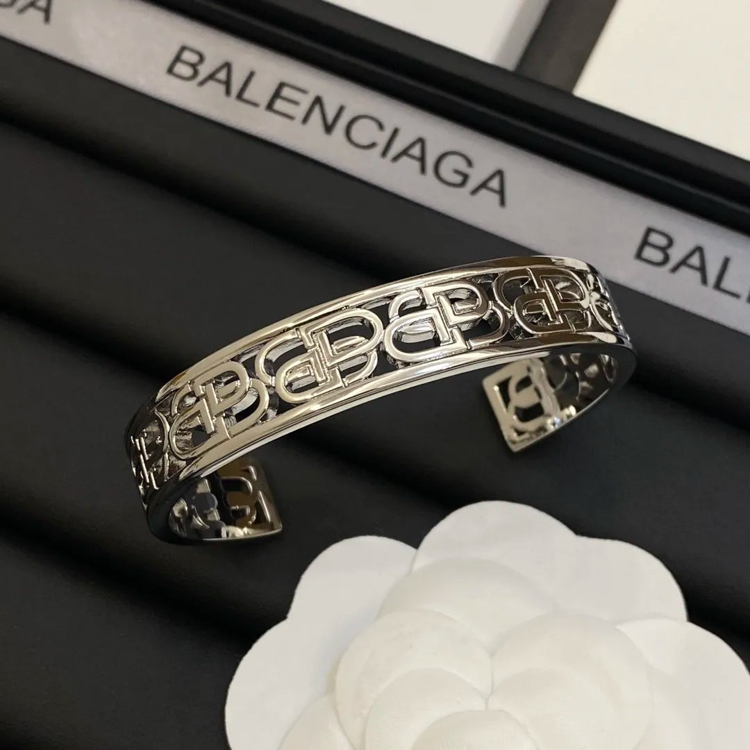 14J136K  Popular Bracelets
