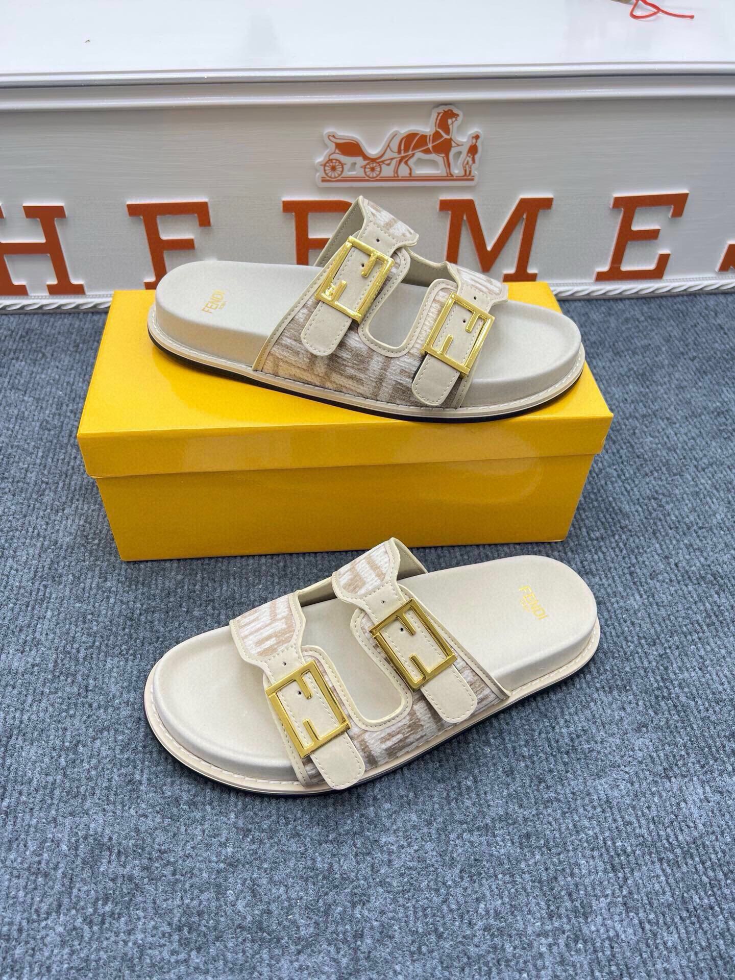 54F38Z Popular slippers