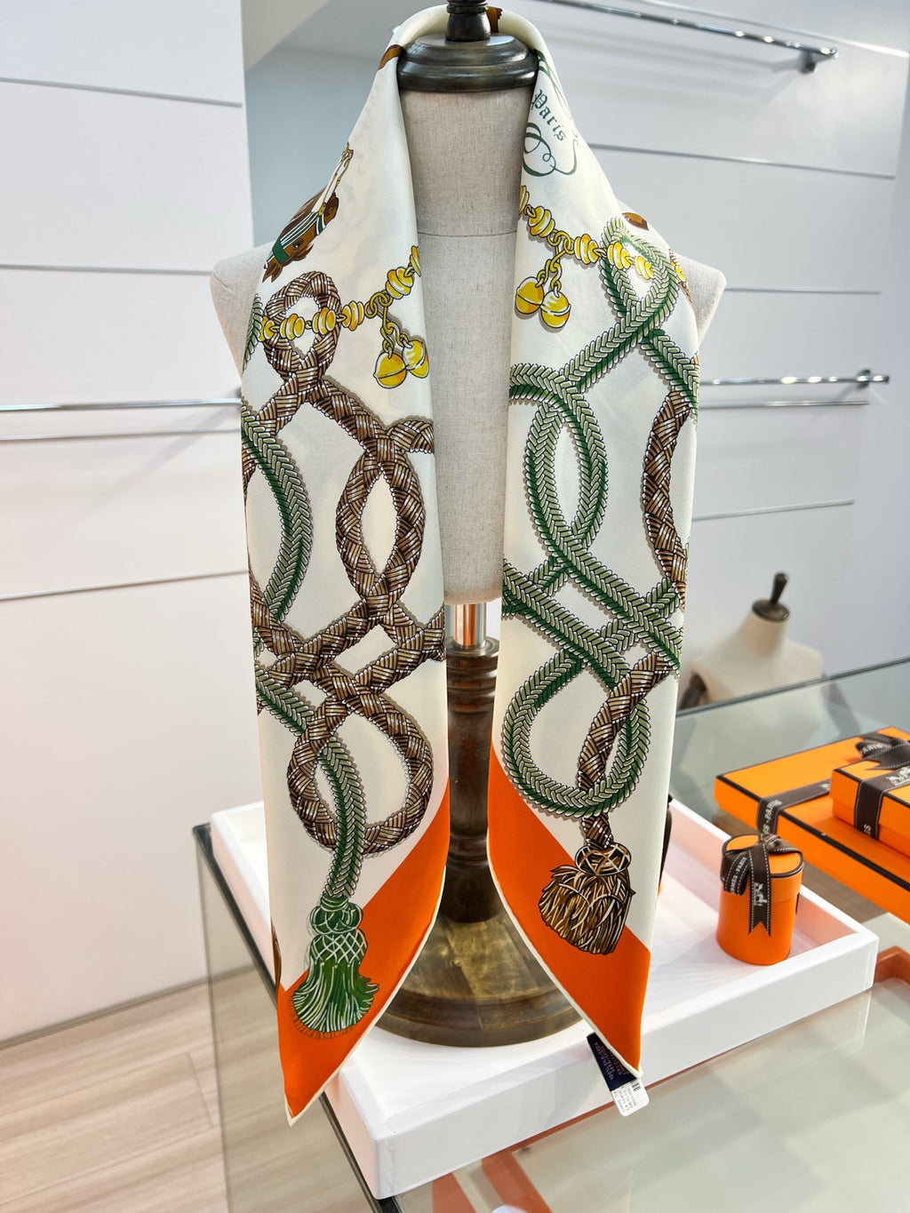 146NH37W Popular Silk Scarve
