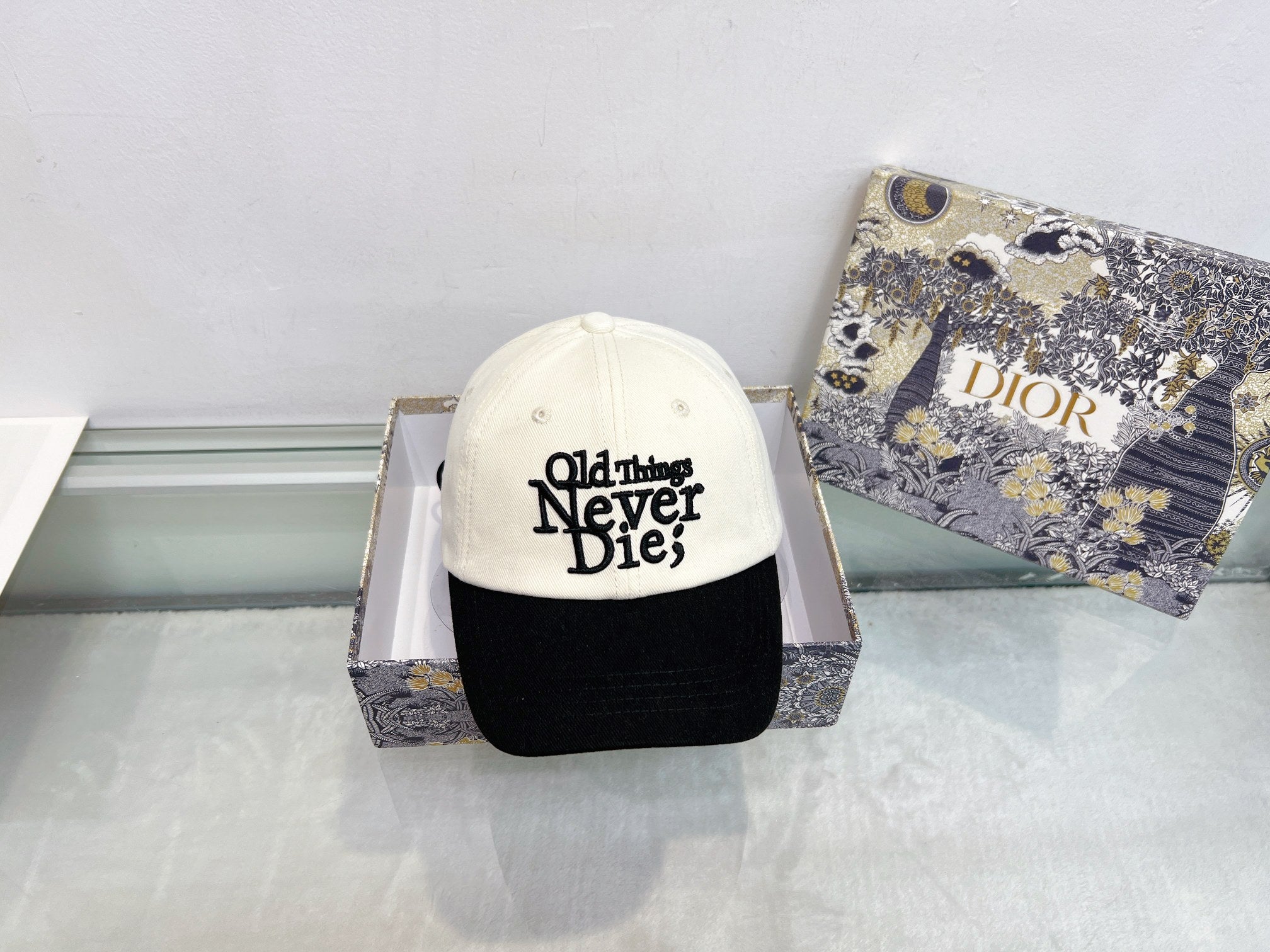 16XA13M Popular hats