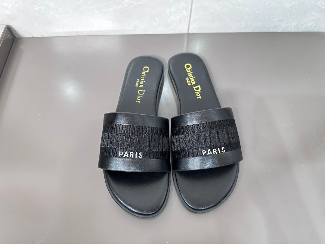 14D32Z Popular slippers