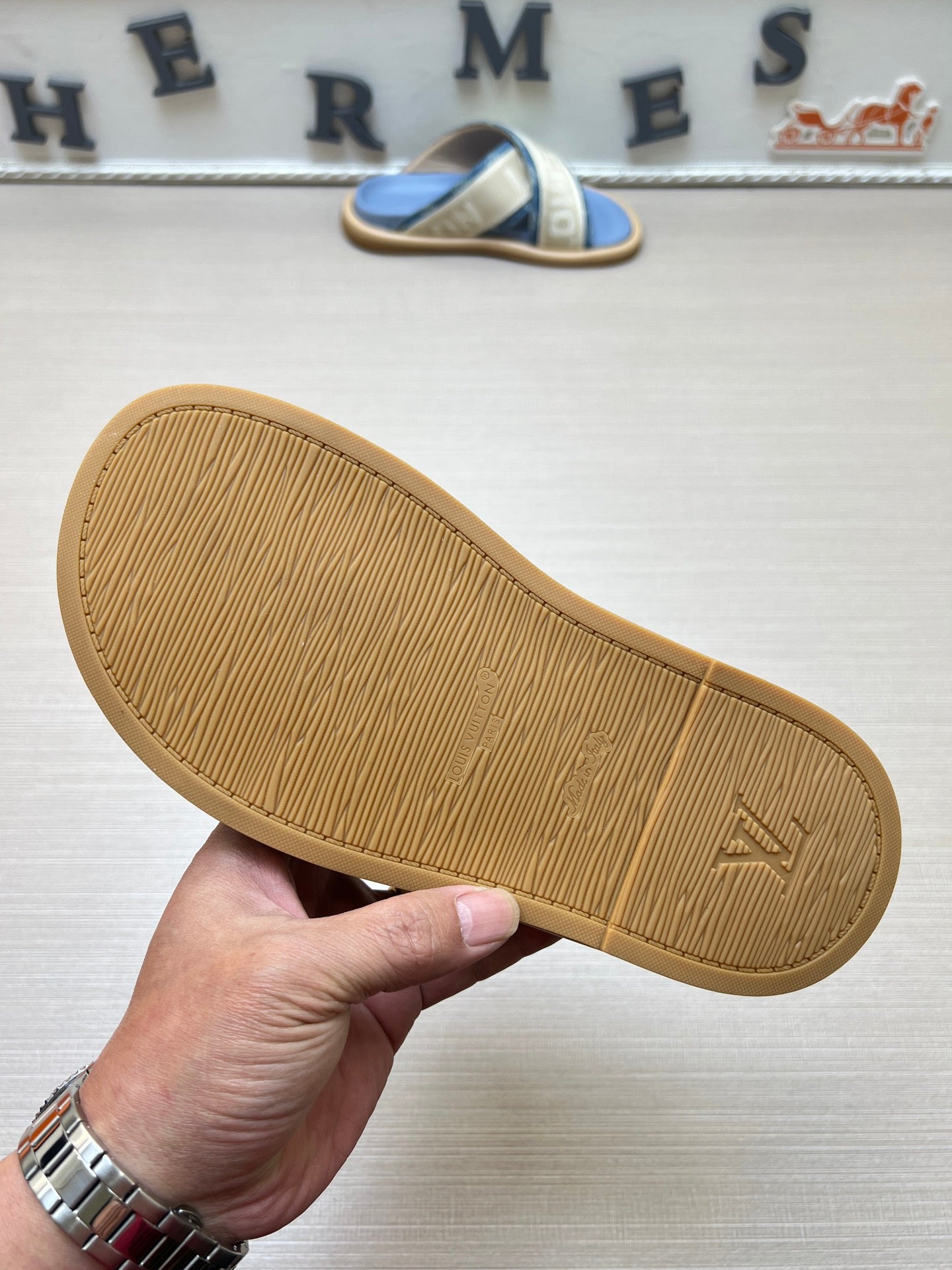 535ZE272Z Popular Slippers