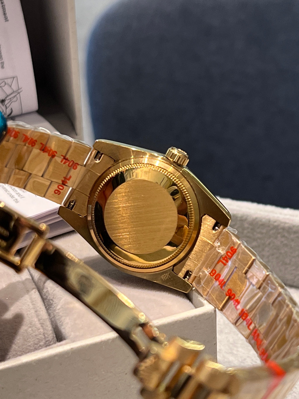 136RL19L Popular Watches