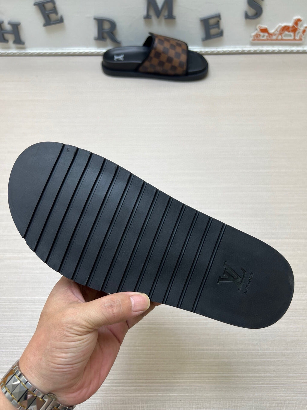5WE245Z Popular Slippers