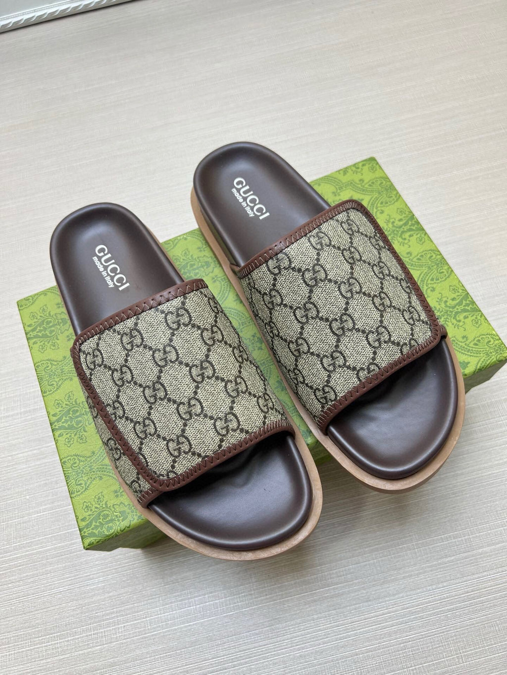5LB231Z Popular Slippers