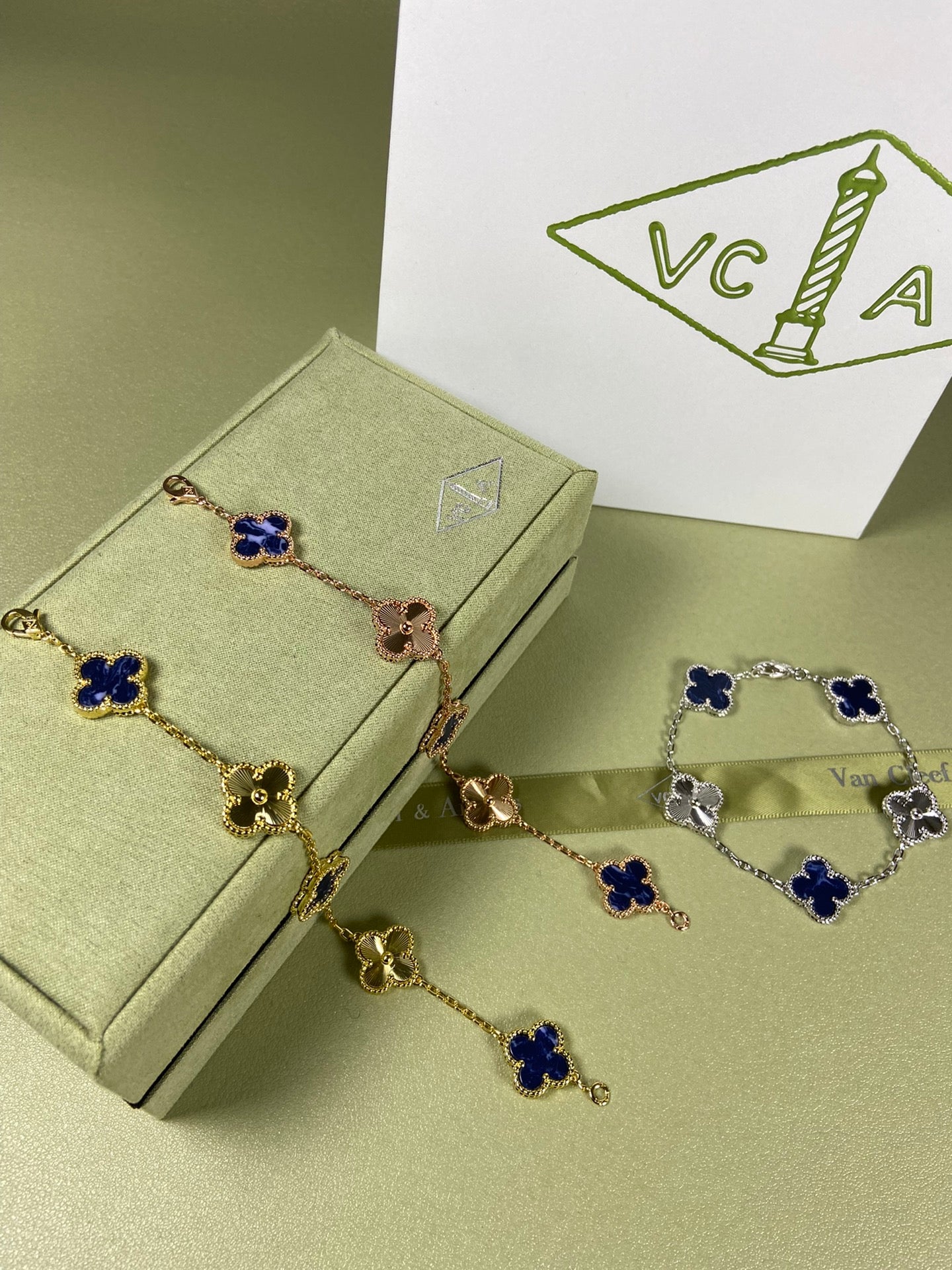 5XVA181K  Popular bracelets  5 flowers normal size1.5cm flower