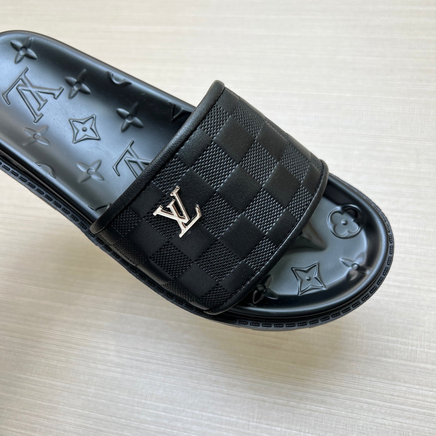 535ZE304Z Popular Slippers