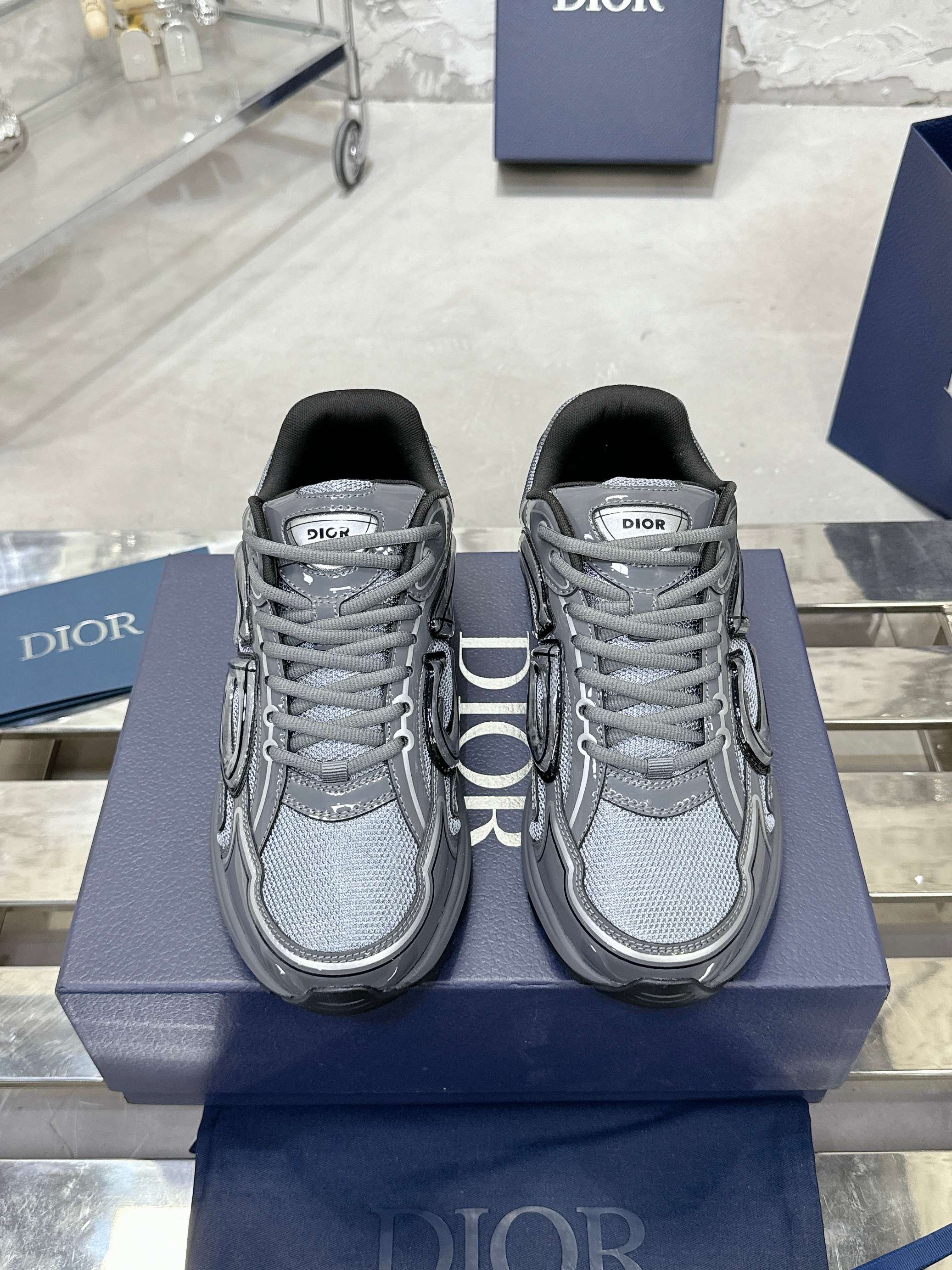 245RD2Z Popular high-quality shoes