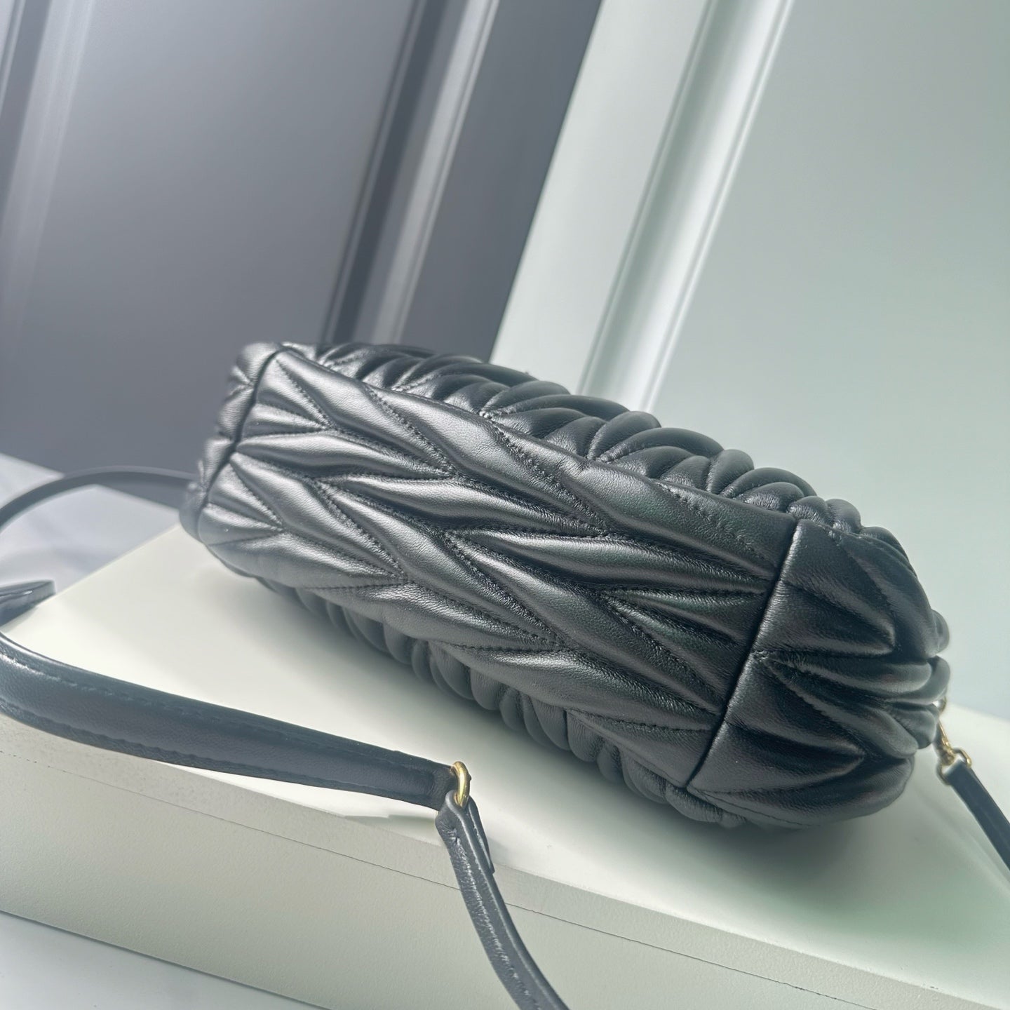 B1P46A121 Popular leather bag（29x24x10cm）