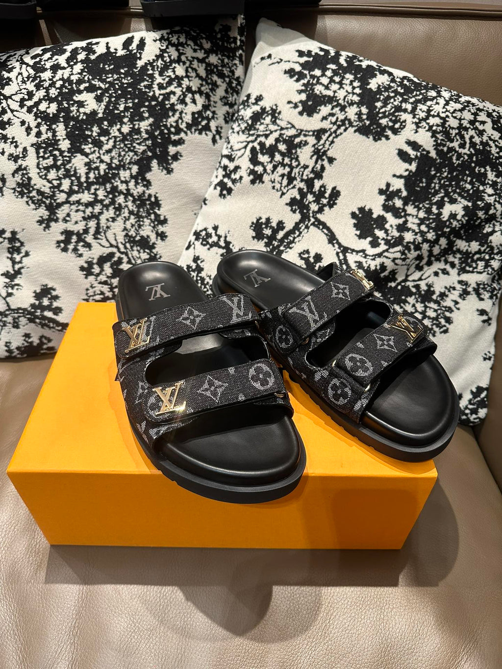 285ZE29Z  Popular leather Shoes